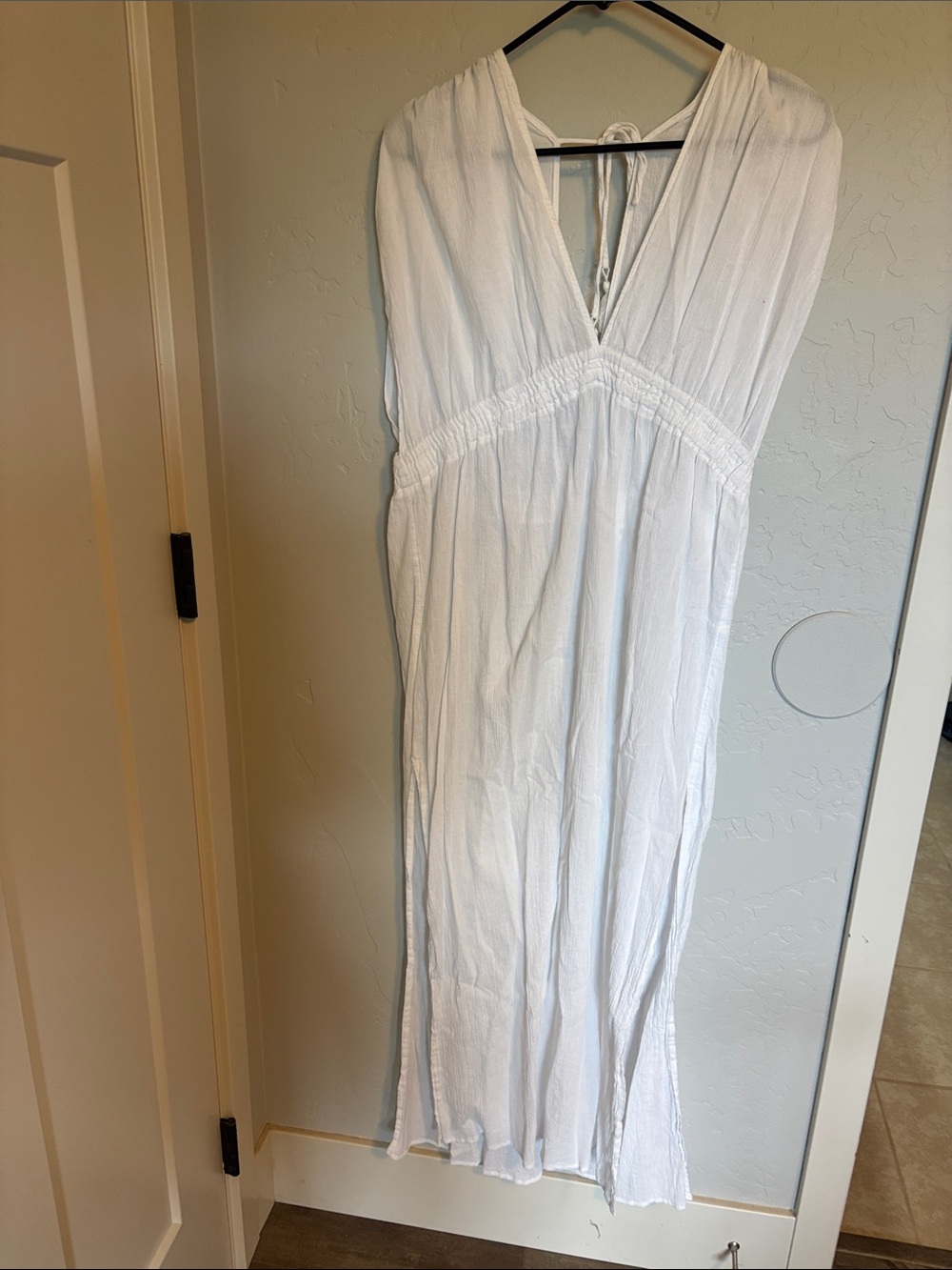 Kona Sol White V-Neck Swim Coverup